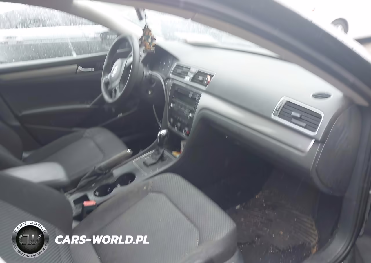 2015 Volkswagen Passat 1.8T S VIN:1VWAT7A31FC019173 - 5