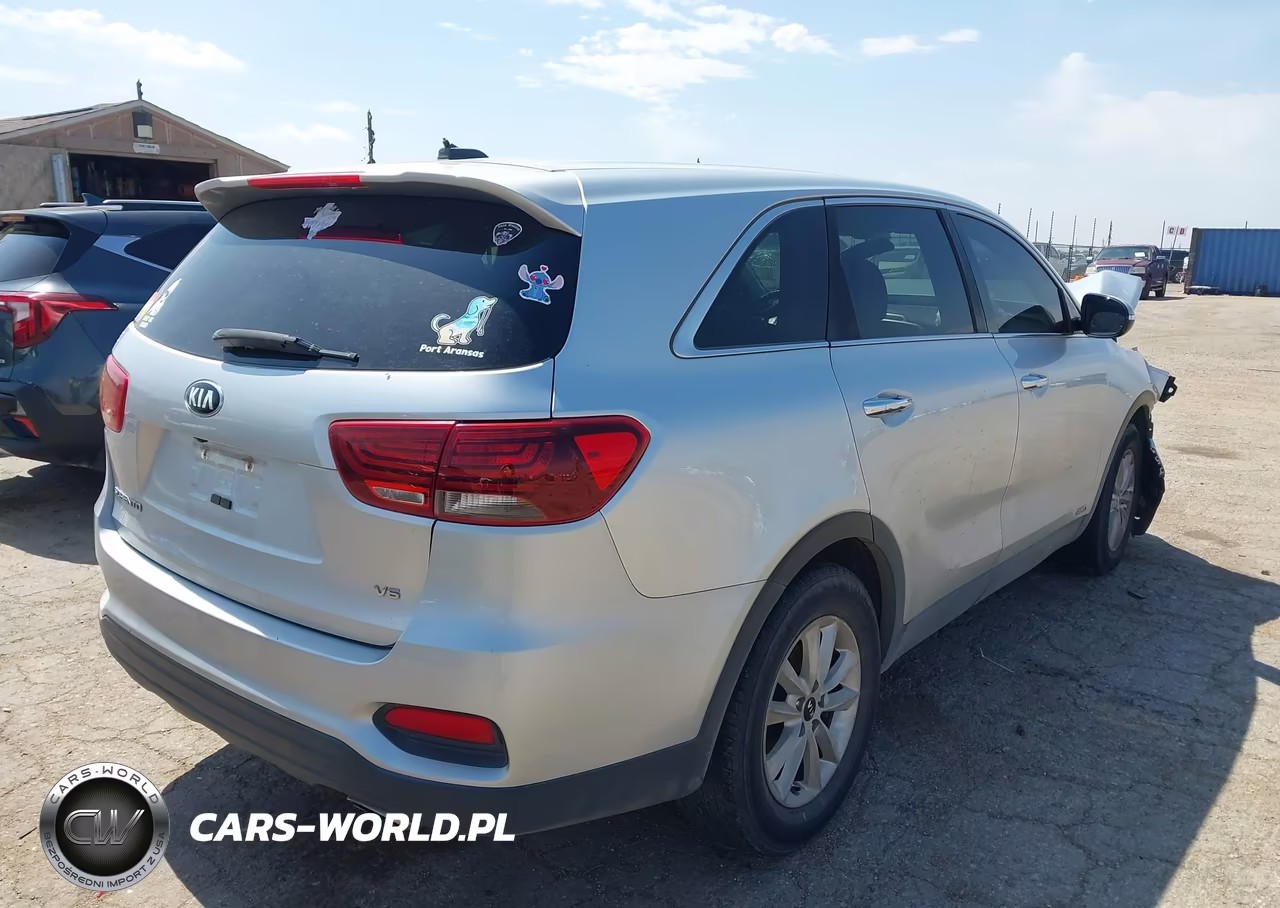 2019 Kia Sorento 3.3L Lx VIN:5XYPGDA54KG481394 - 4