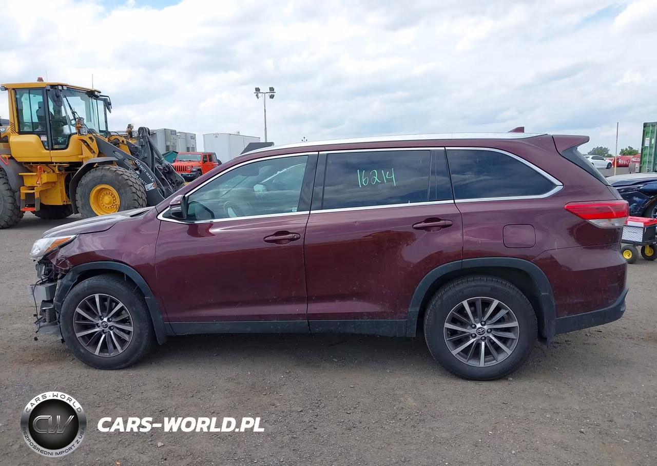 2019 Toyota Highlander Xle VIN:5TDJZRFH7KS710718 - 14