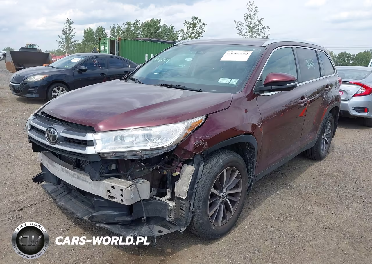 2019 Toyota Highlander Xle VIN:5TDJZRFH7KS710718 - 2