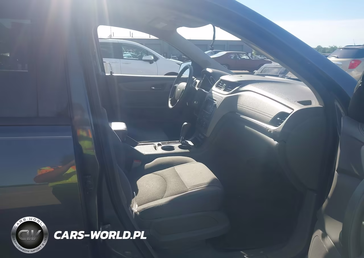 2014 Chevrolet Traverse Ls VIN:1GNKRFKD9EJ216584 - 5