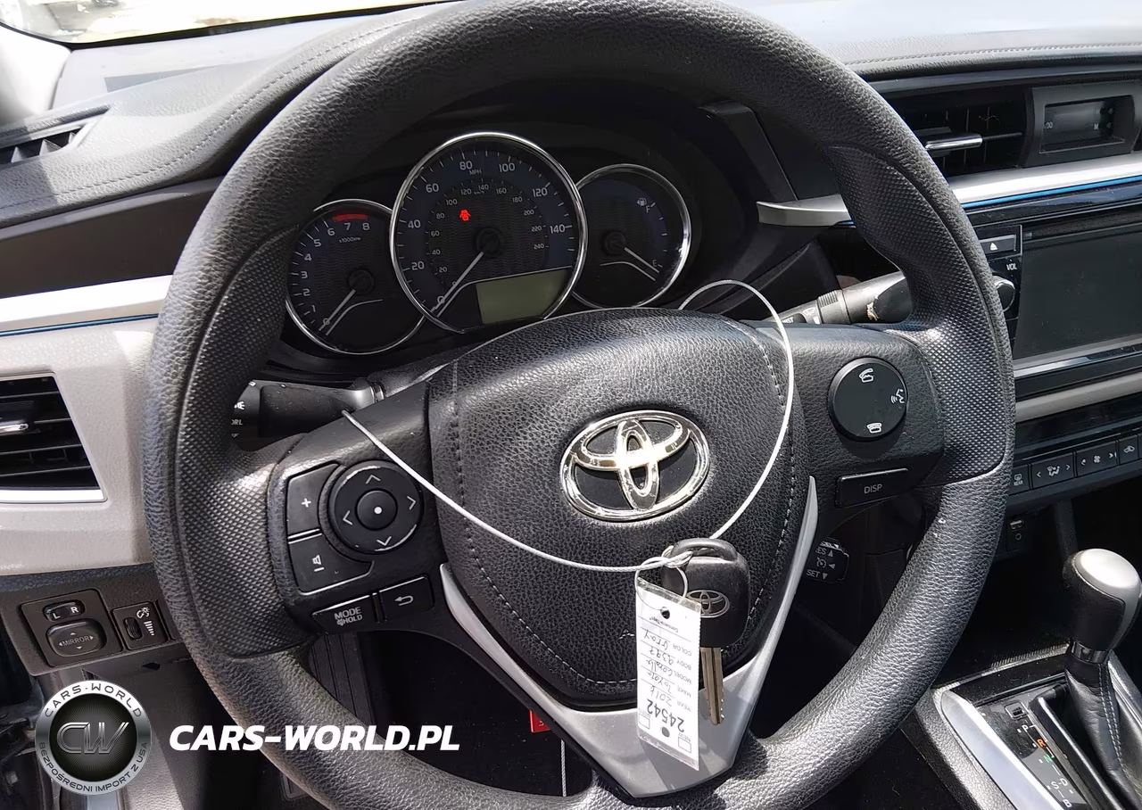 2016 Toyota Corolla Le VIN:5YFBURHE3GP519397 - 11