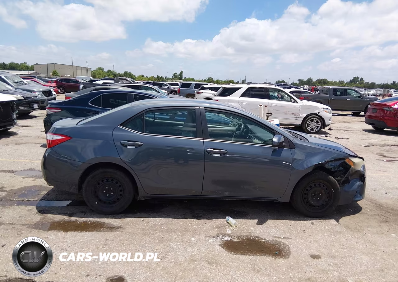 2016 Toyota Corolla Le VIN:5YFBURHE3GP519397 - 13