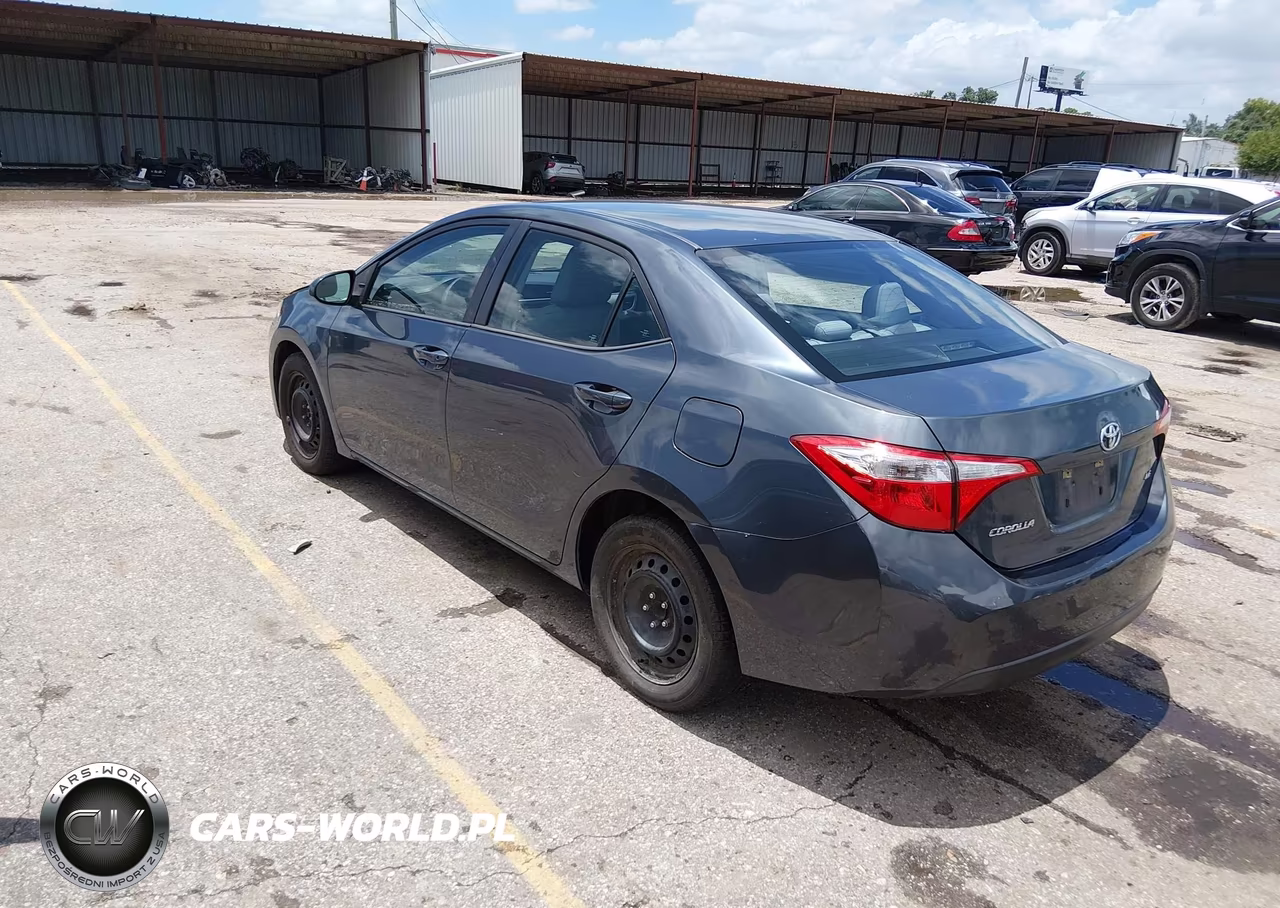 2016 Toyota Corolla Le VIN:5YFBURHE3GP519397 - 3