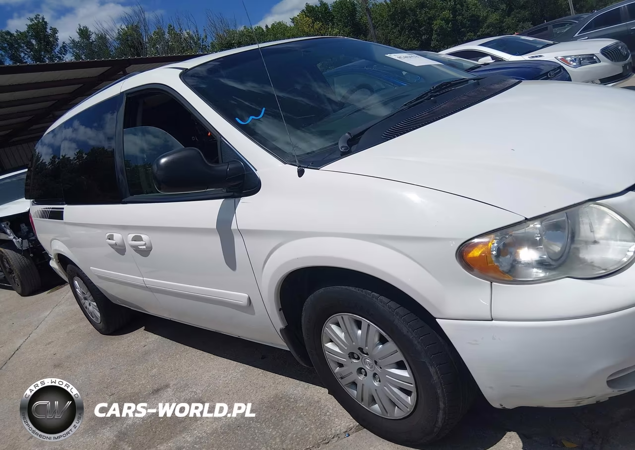 2007 Chrysler Town & Country Lx VIN:2A4GP44RX7R353253 - 13