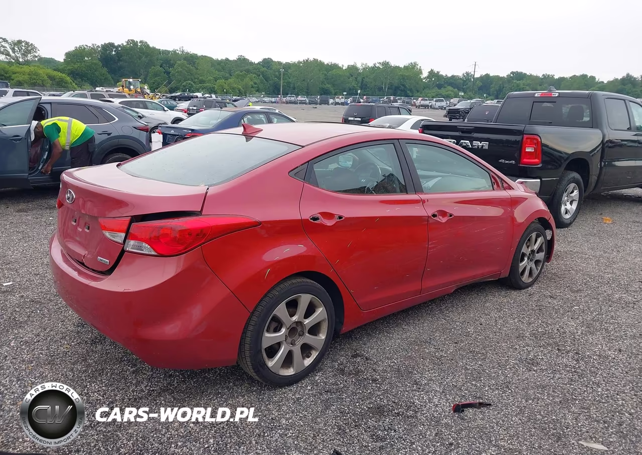 2013 Hyundai Elantra Limited VIN:KMHDH4AE9DU997005 - 4
