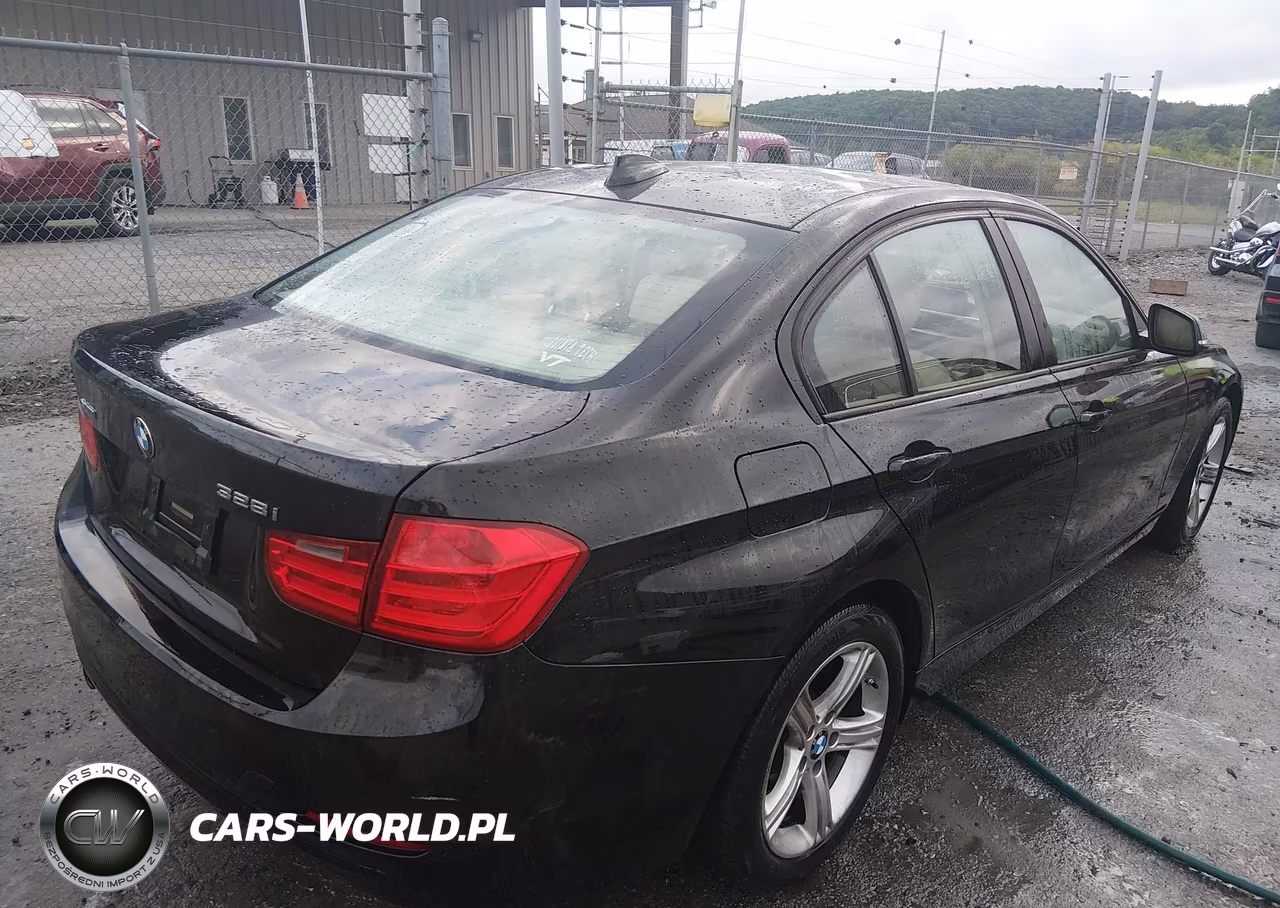 2013 BMW 328I xDrive VIN:WBA3B5G59DNS03948 - 4