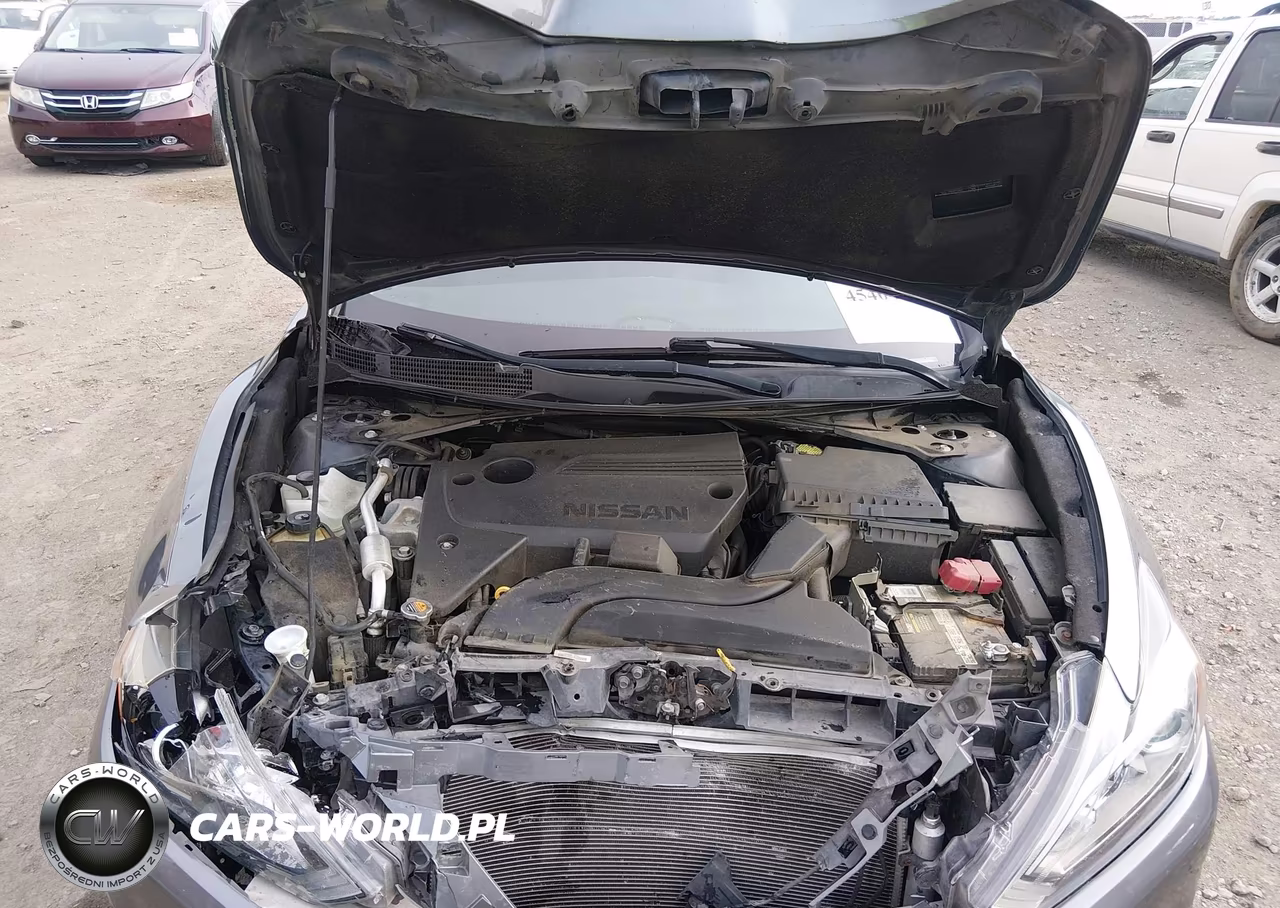 2018 Nissan Altima 2.5 Sr VIN:1N4AL3AP8JC266736 - 10