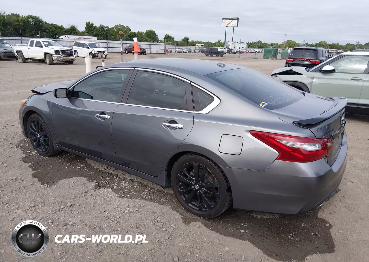 2018 Nissan Altima 2.5 Sr VIN:1N4AL3AP8JC266736 - 3