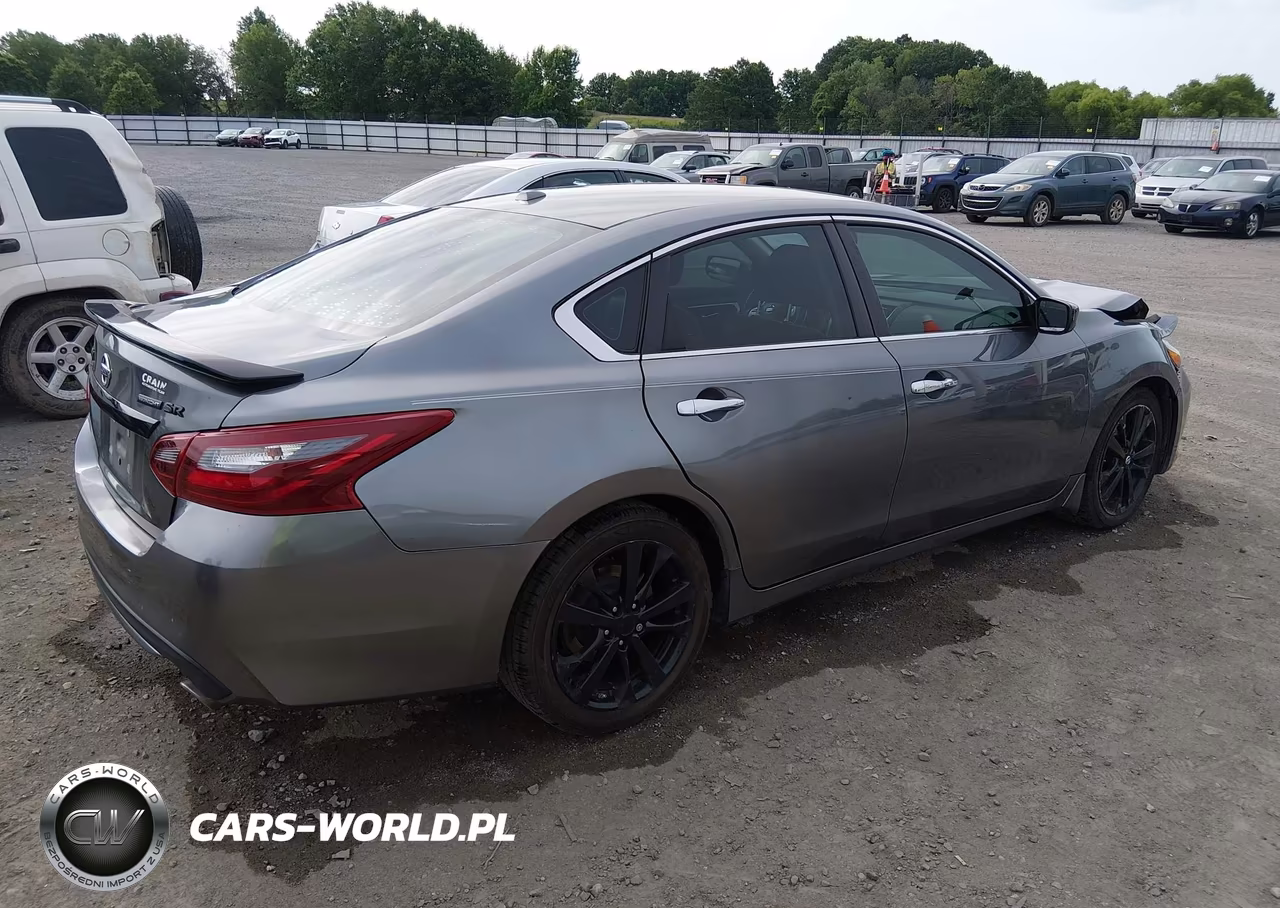 2018 Nissan Altima 2.5 Sr VIN:1N4AL3AP8JC266736 - 4