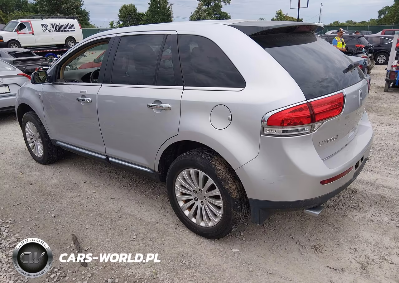 2011 Lincoln Mkx VIN:2LMDJ8JK4BBJ27574 - 3
