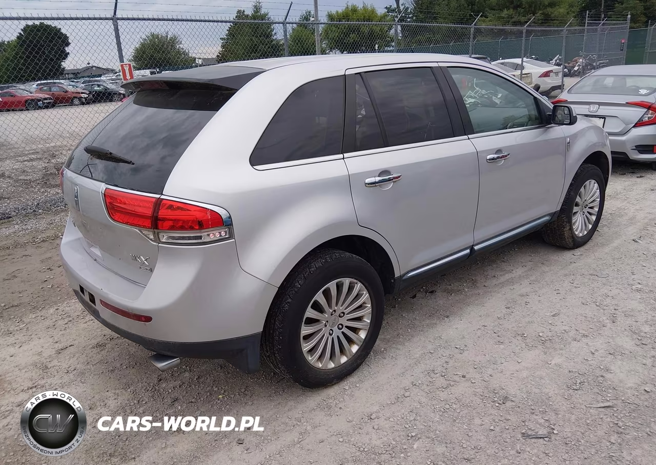 2011 Lincoln Mkx VIN:2LMDJ8JK4BBJ27574 - 4