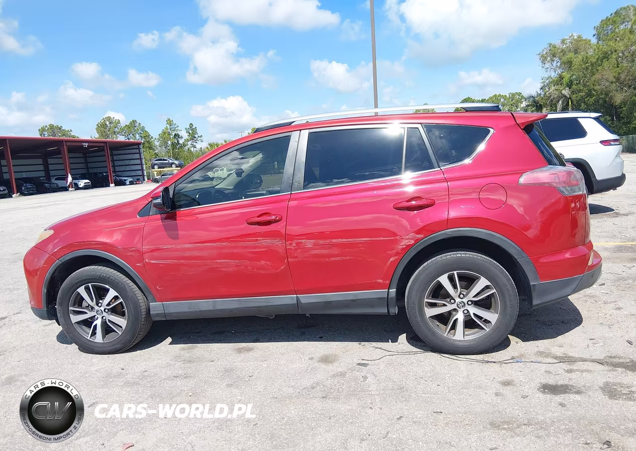 2017 Toyota Rav4 Xle VIN:JTMWFREV2HJ140638 - 14