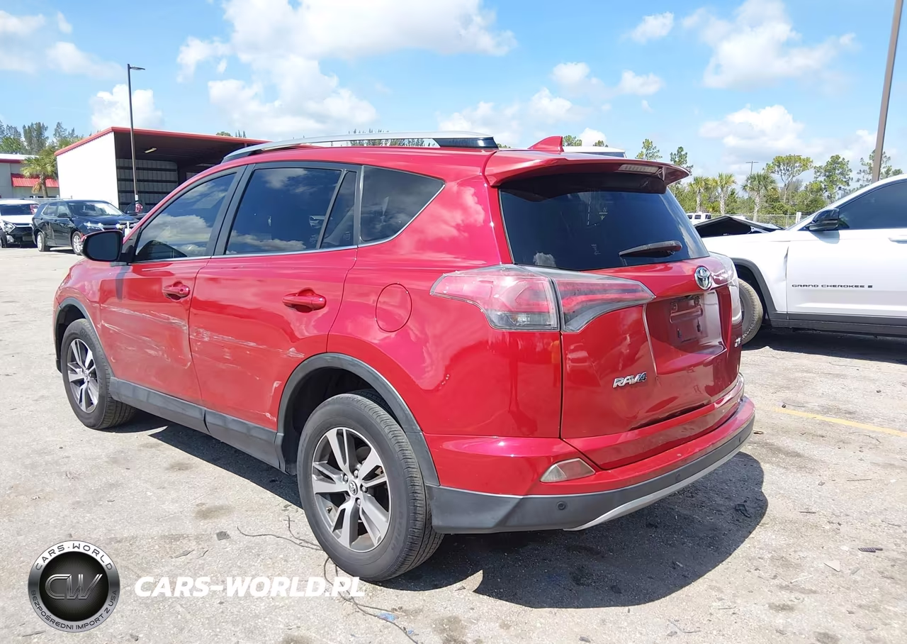 2017 Toyota Rav4 Xle VIN:JTMWFREV2HJ140638 - 3