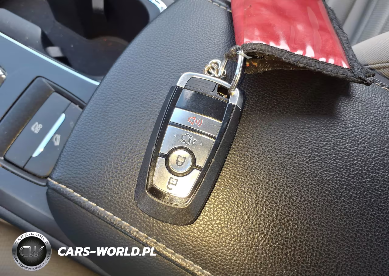 2018 Ford Fusion Hybrid S VIN:3FA6P0UUXJR254387 - 11