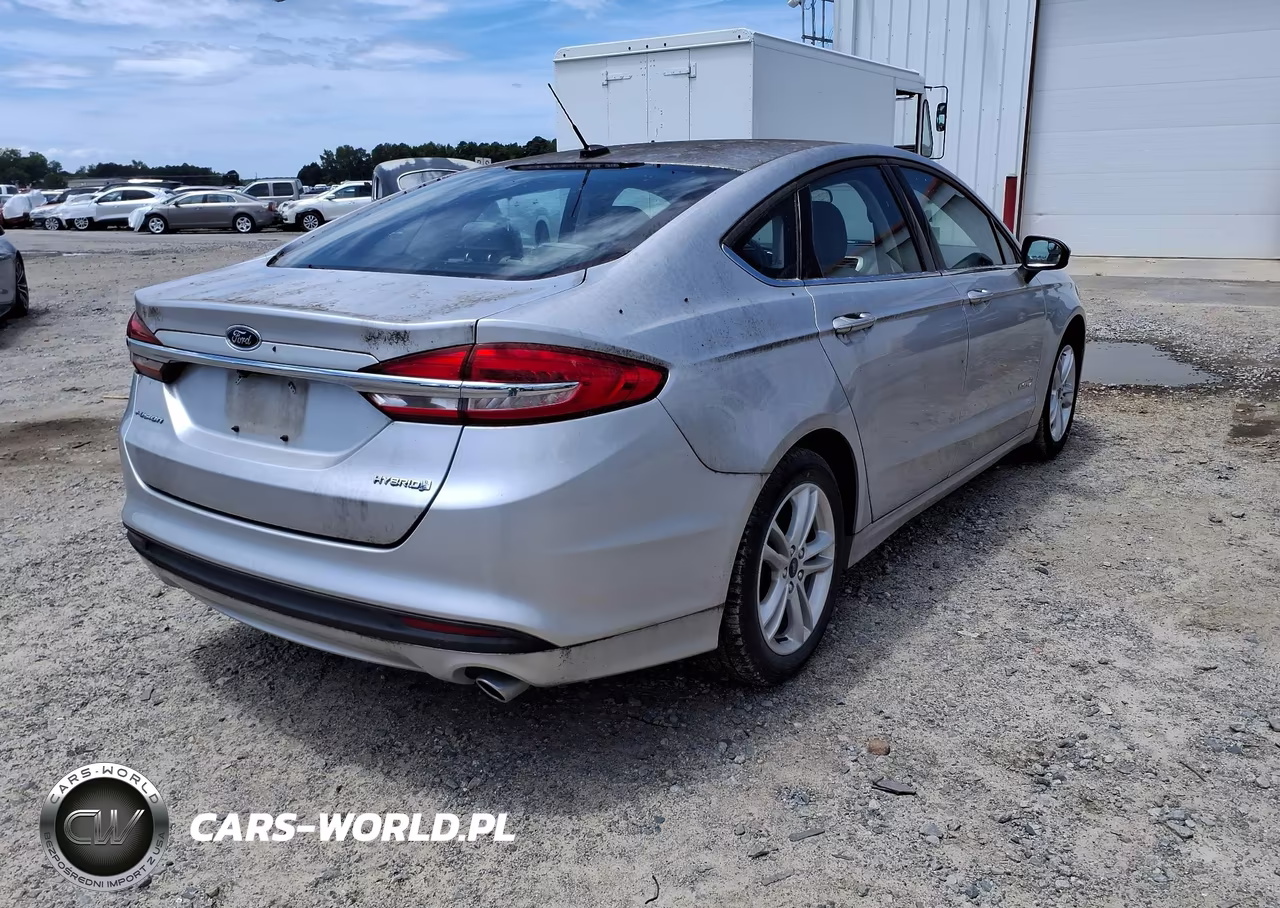 2018 Ford Fusion Hybrid S VIN:3FA6P0UUXJR254387 - 4