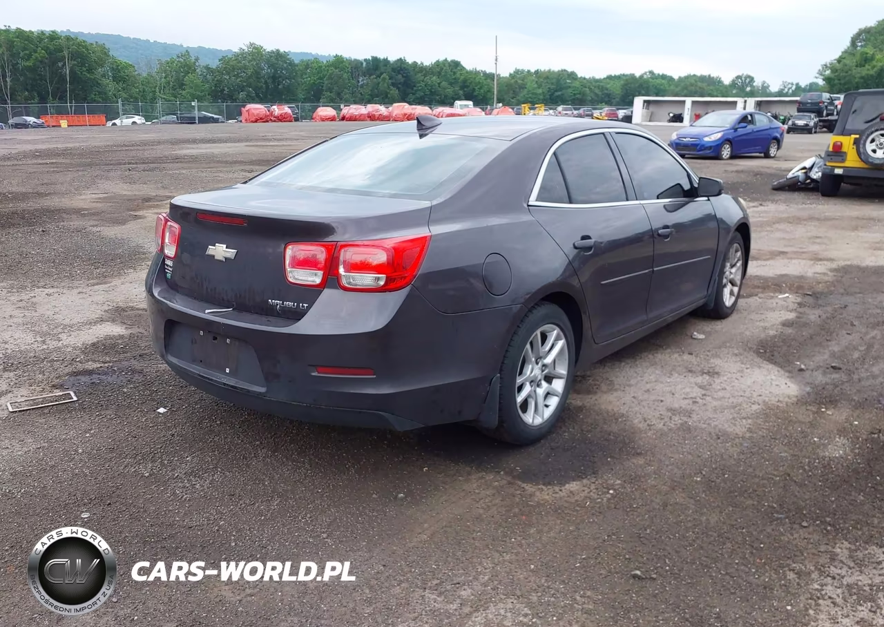 2015 Chevrolet Malibu 1Lt VIN:1G11C5SL7FF231024 - 4