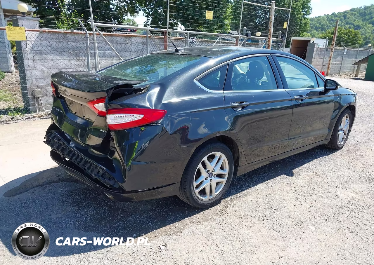 2014 Ford Fusion Se VIN:1FA6P0H7XE5401711 - 4