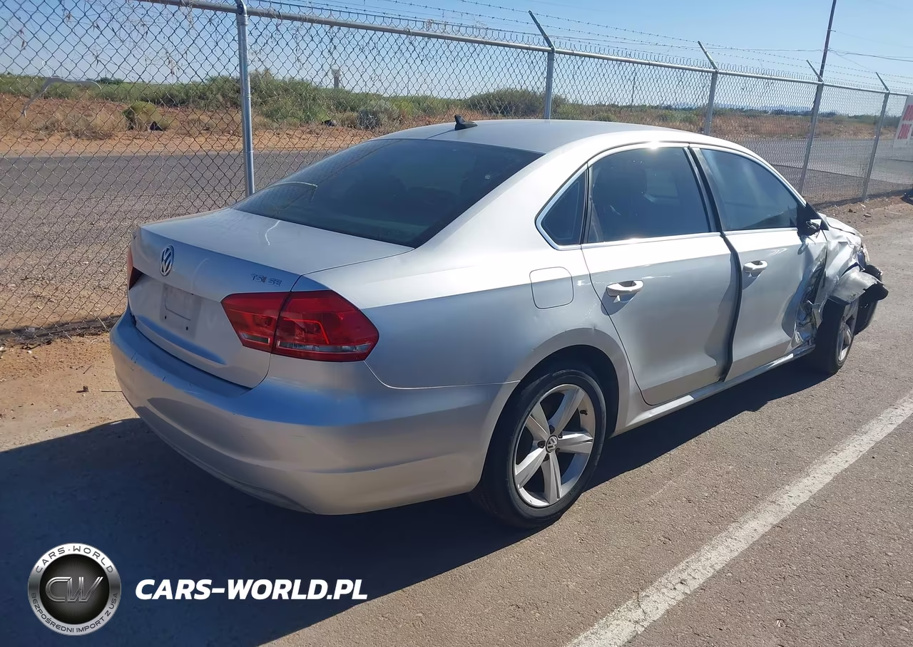 2014 Volkswagen Passat 1.8T Se VIN:1VWBS7A36EC120313 - 4