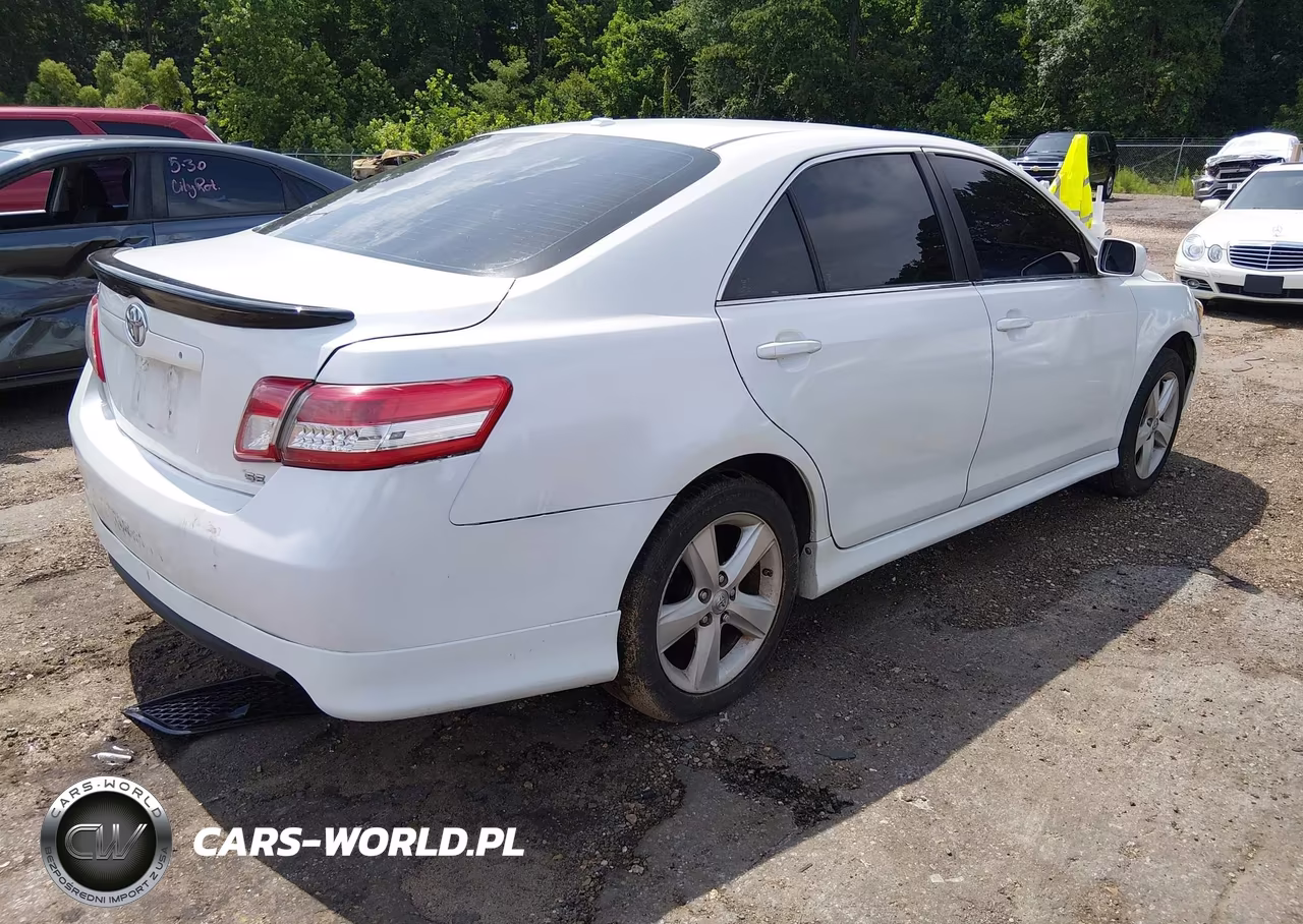 2010 Toyota Camry Se VIN:4T1BF3EKXAU580284 - 4