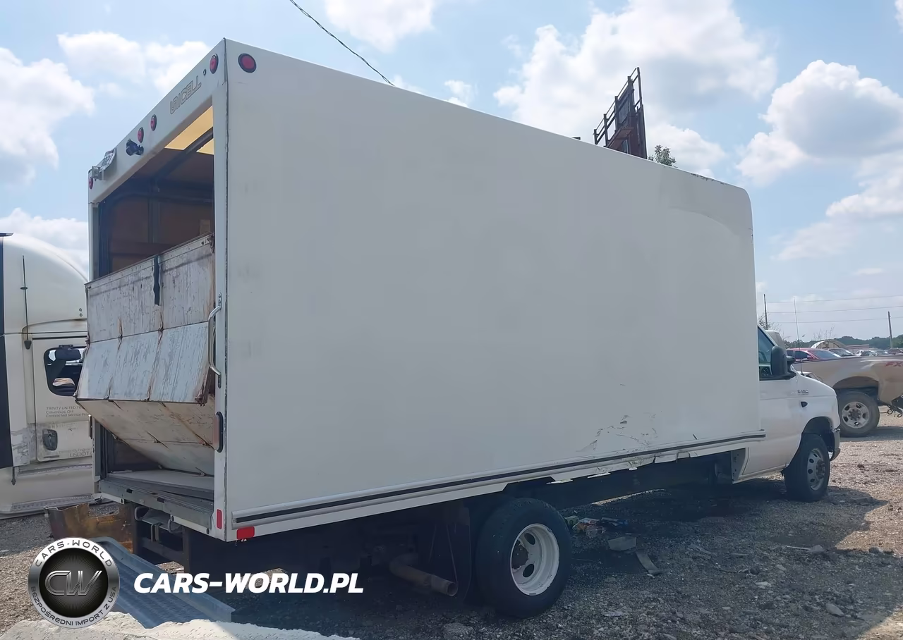 2018 Ford E-450 Cutaway VIN:1FDXE4FS7JDC32634 - 4