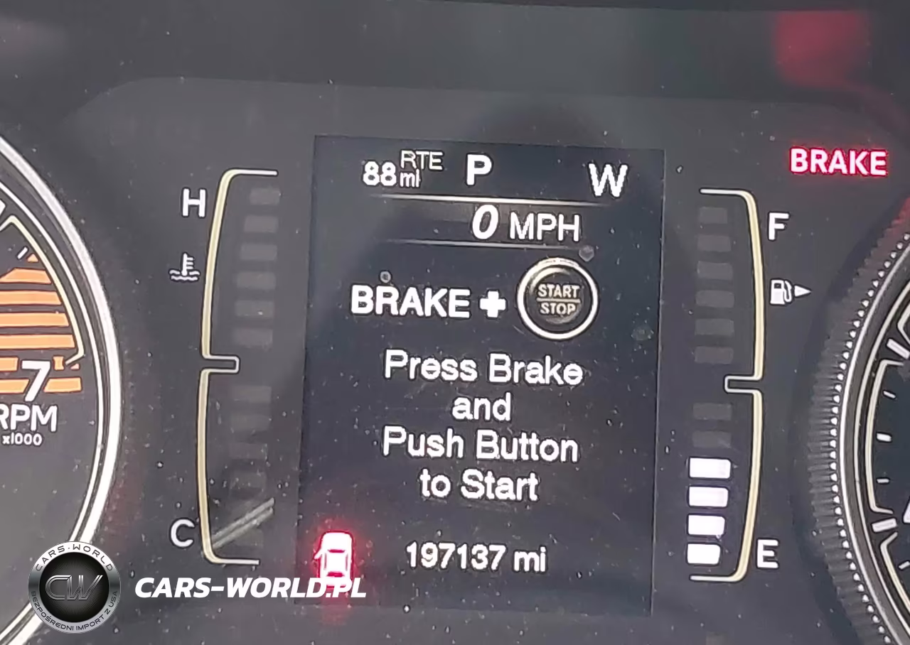 2018 Jeep Cherokee Latitude Plus 4X4 VIN:1C4PJMLB2JD505466 - 15