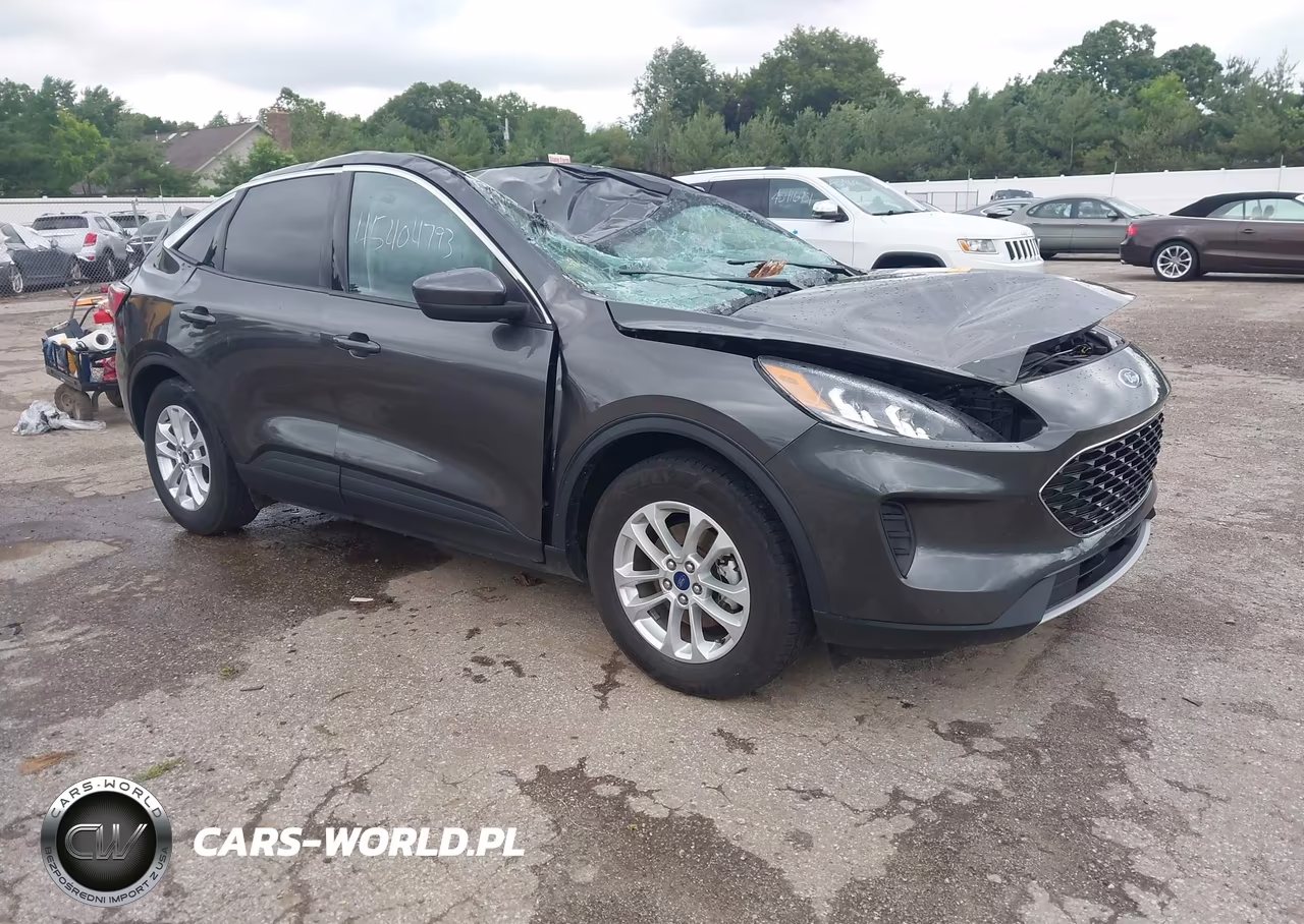 2020 Ford Escape Se