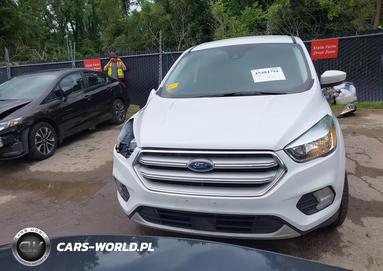 2019 Ford Escape Se VIN:1FMCU9GD4KUB81383 - 13