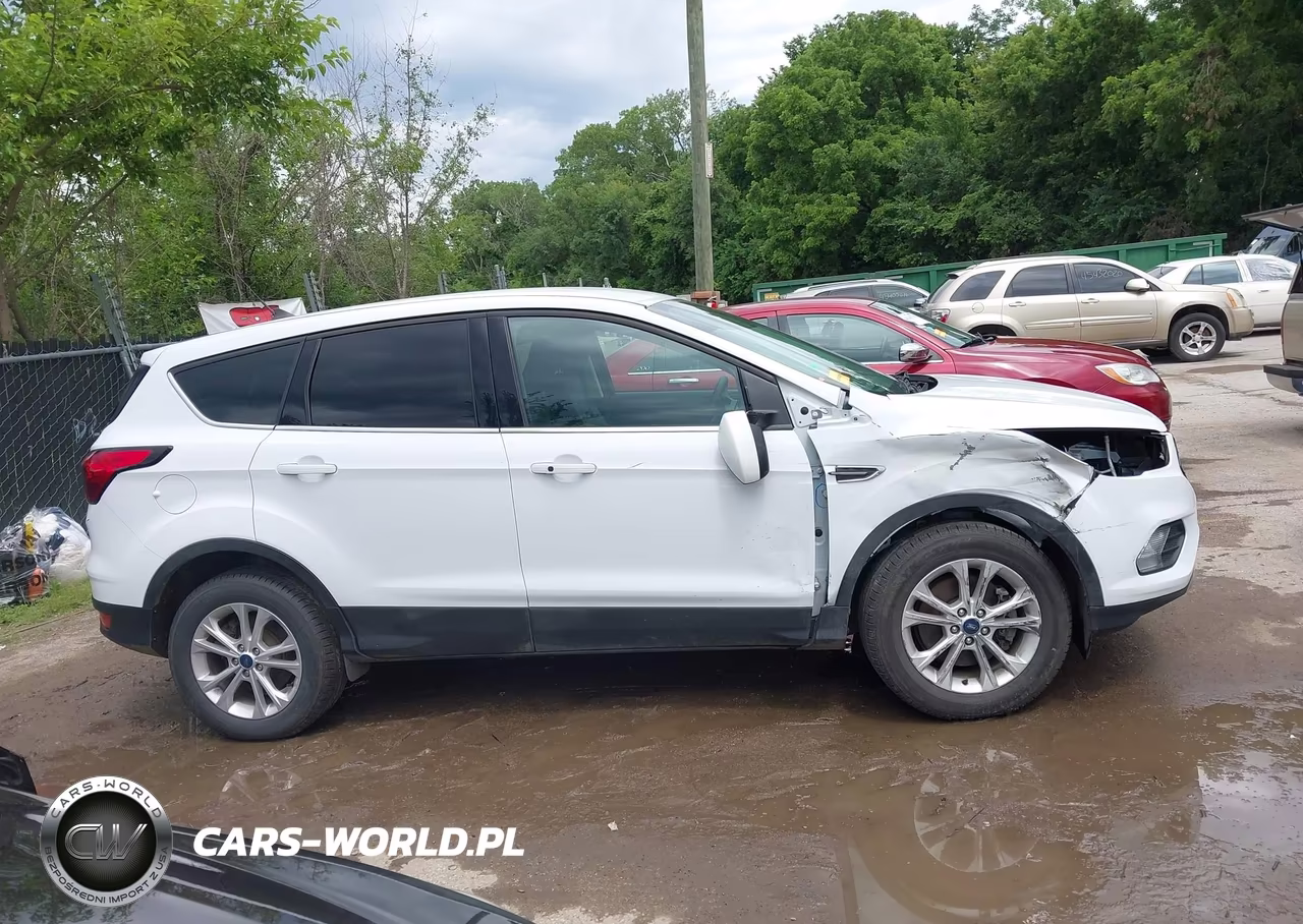 2019 Ford Escape Se VIN:1FMCU9GD4KUB81383 - 14