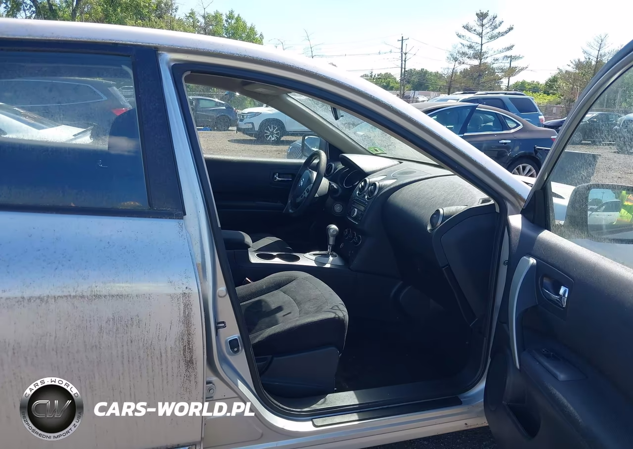2011 Nissan Rogue S VIN:JN8AS5MV5BW666552 - 5
