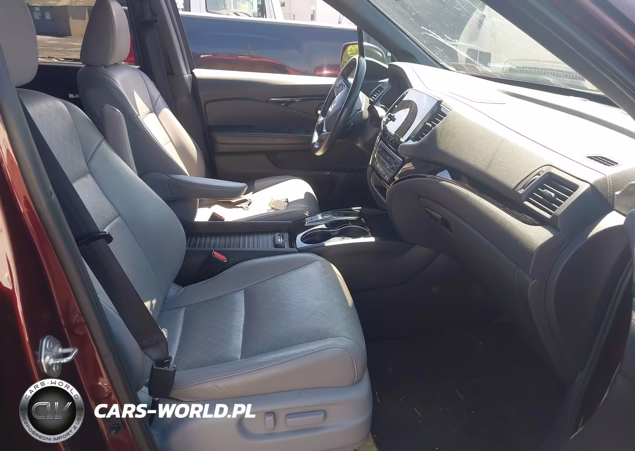 2019 Honda Passport Touring VIN:5FNYF8H93KB008133 - 5