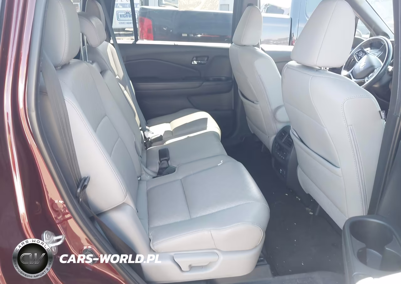 2019 Honda Passport Touring VIN:5FNYF8H93KB008133 - 8