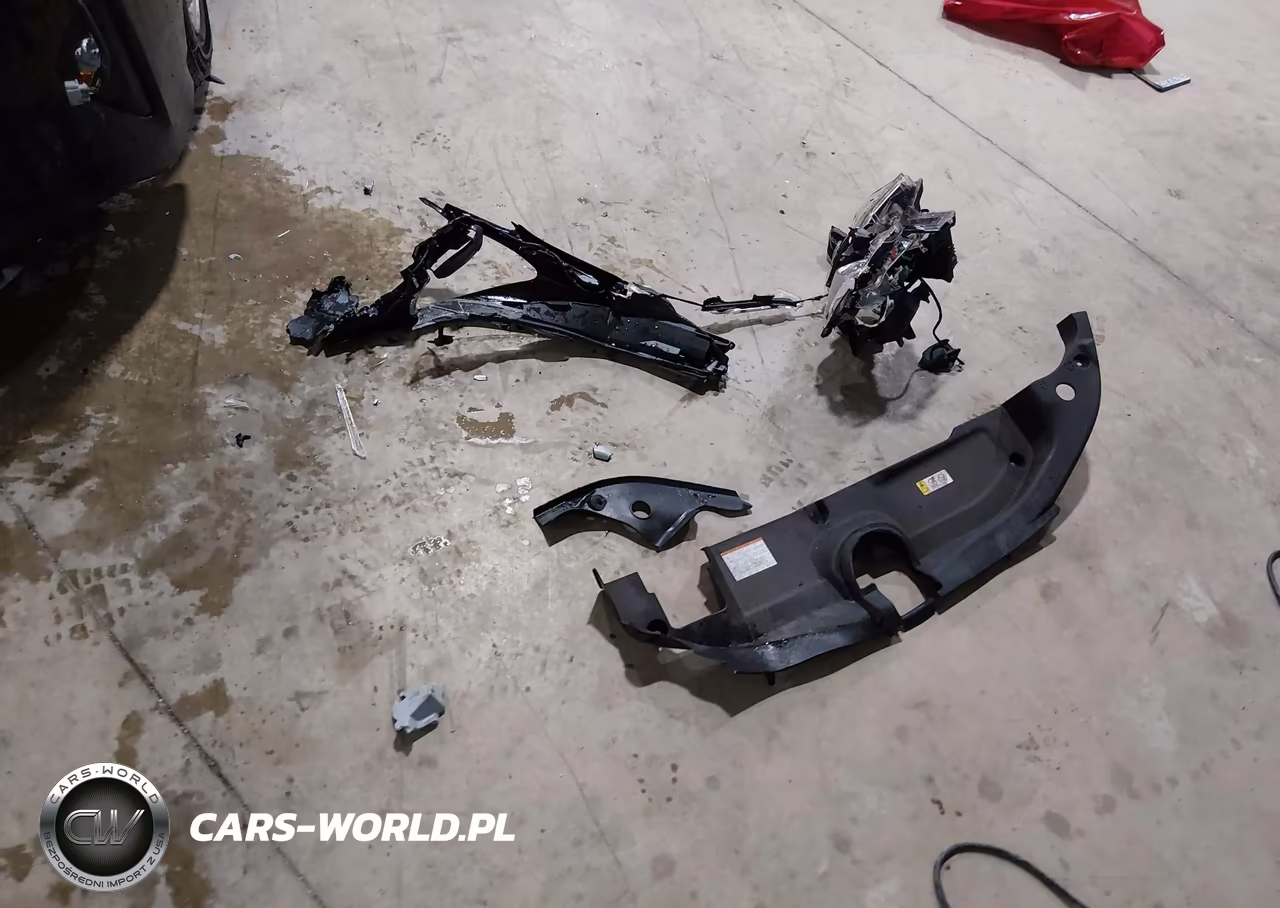 2018 Toyota Prius VIN:JTDKARFU9J3545487 - 12