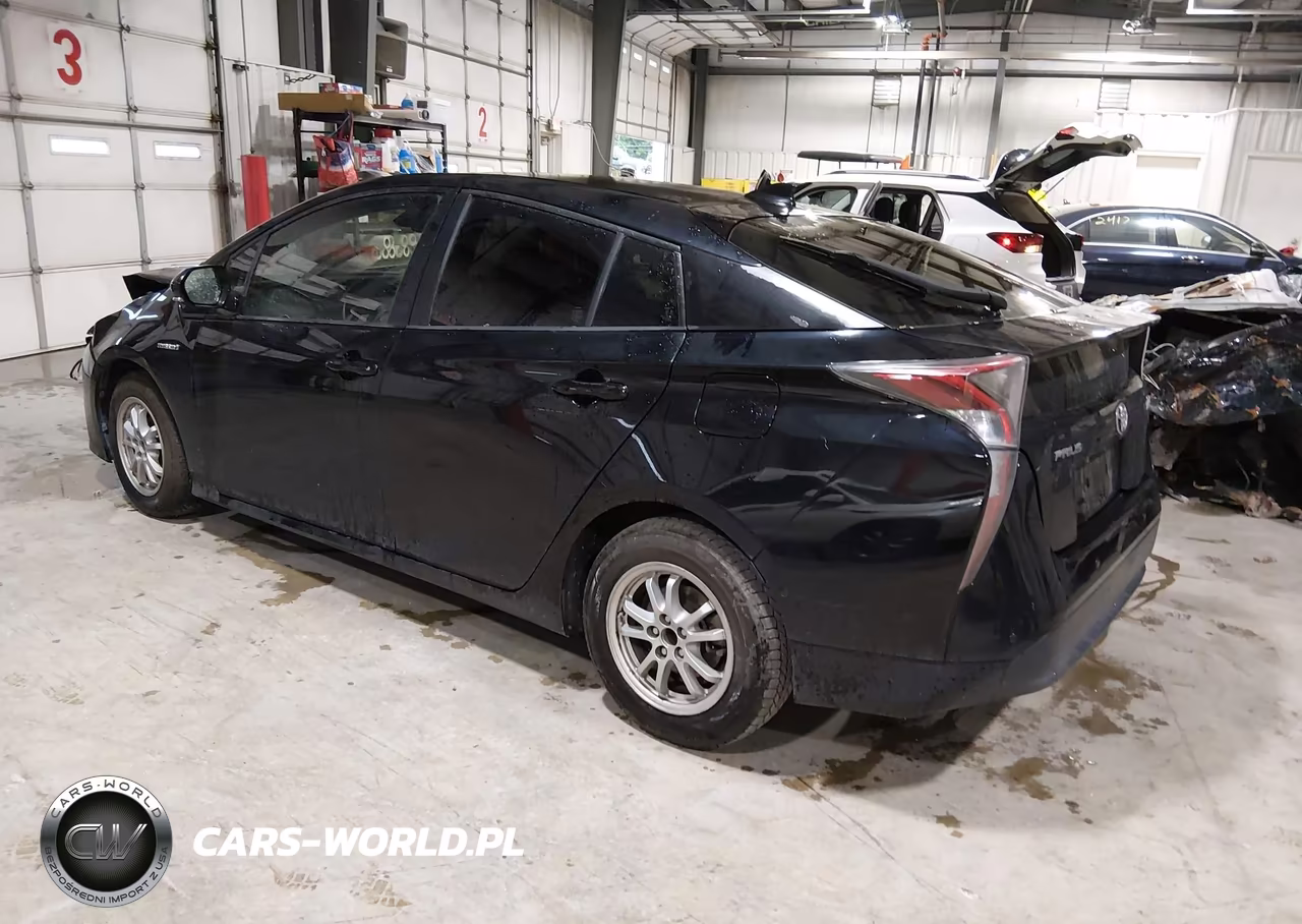 2018 Toyota Prius VIN:JTDKARFU9J3545487 - 3