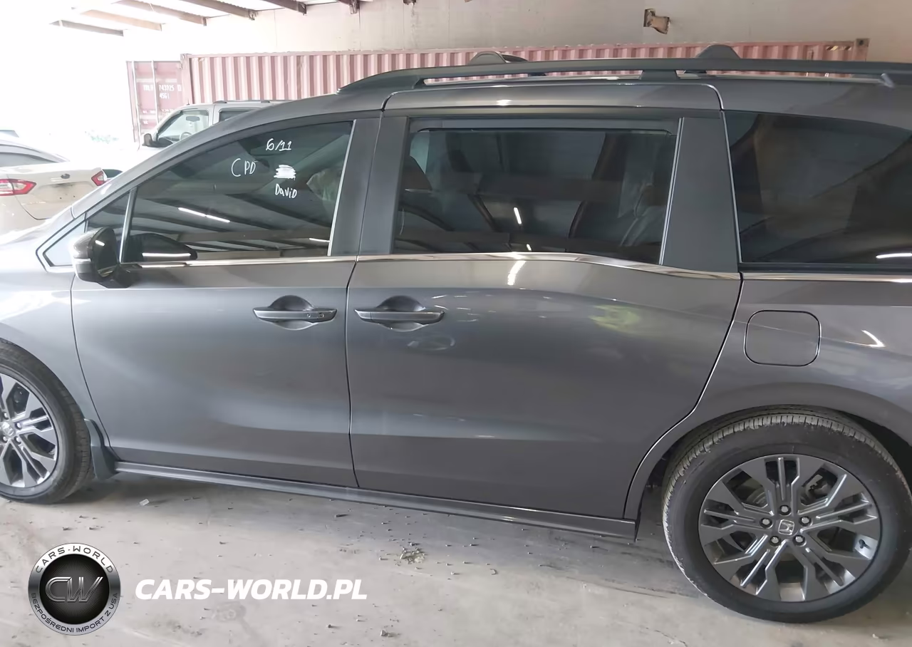 2026 Honda Odyssey Touring VIN:5FNRL6H86TB052038 - 14