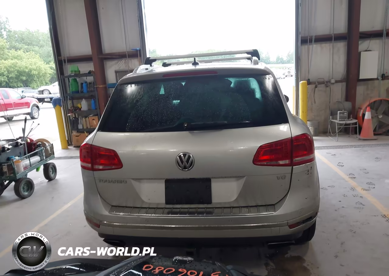 2016 Volkswagen Touareg Vr6 Sport VIN:WVGEF9BP2GD004200 - 16