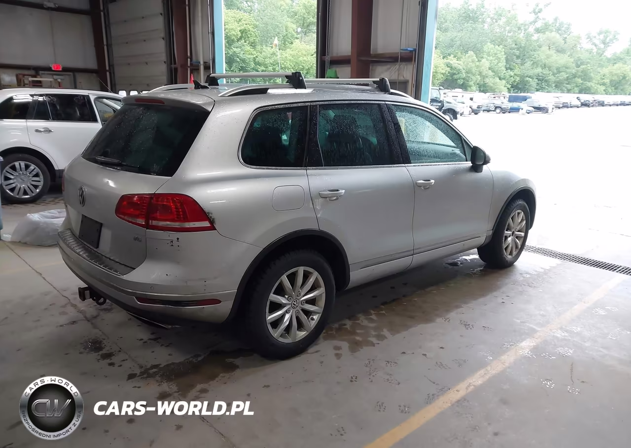 2016 Volkswagen Touareg Vr6 Sport VIN:WVGEF9BP2GD004200 - 4