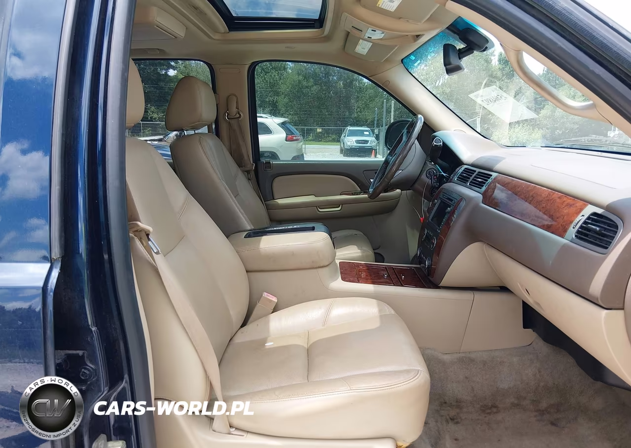 2009 Chevrolet Tahoe Ltz VIN:1GNFC33049R288412 - 5