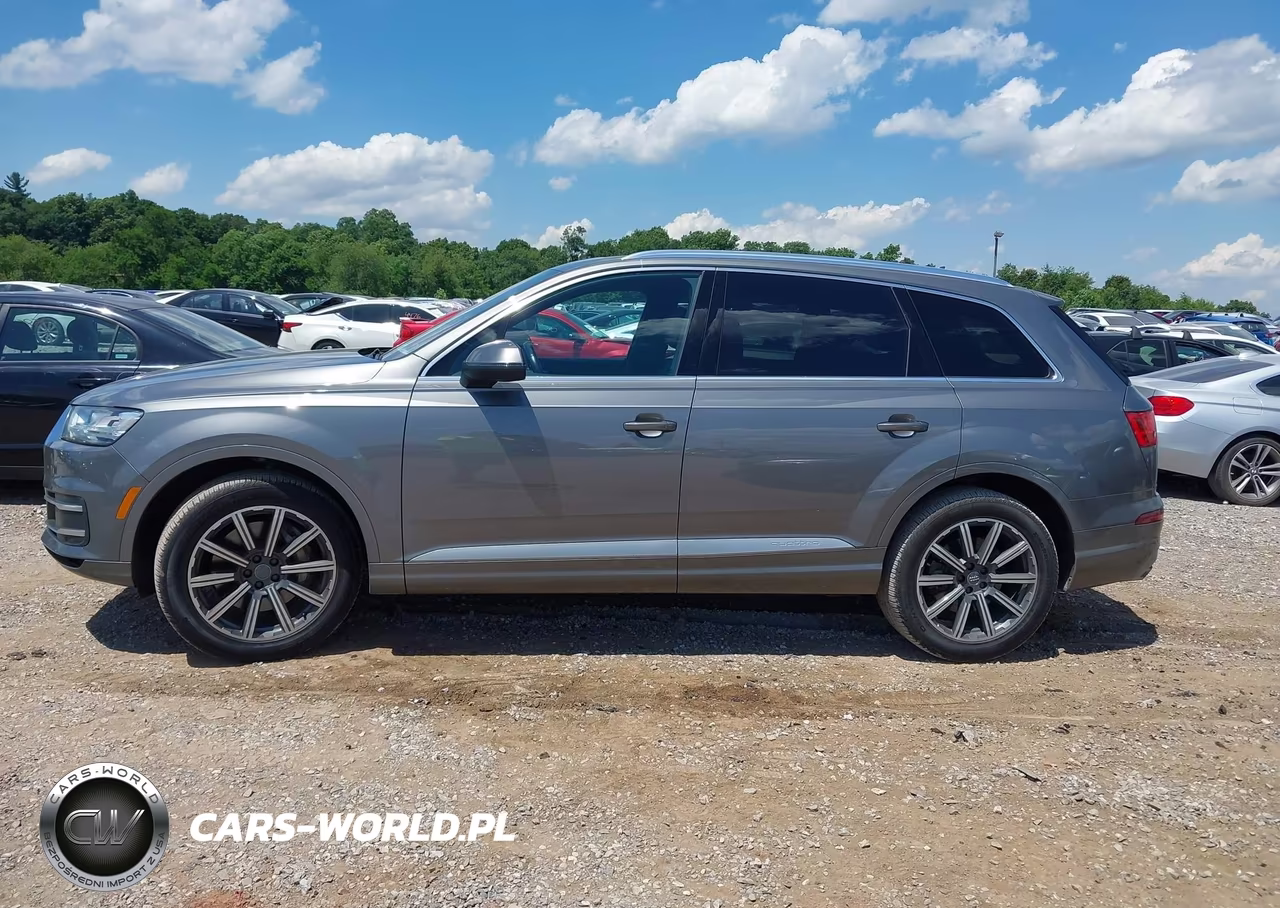 2017 Audi Q7 3.0T Premium VIN:WA1LAAF76HD029795 - 14
