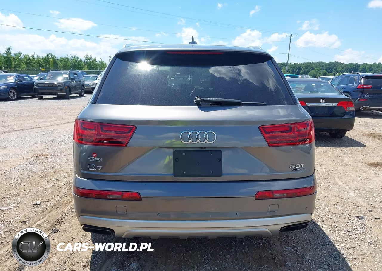 2017 Audi Q7 3.0T Premium VIN:WA1LAAF76HD029795 - 16