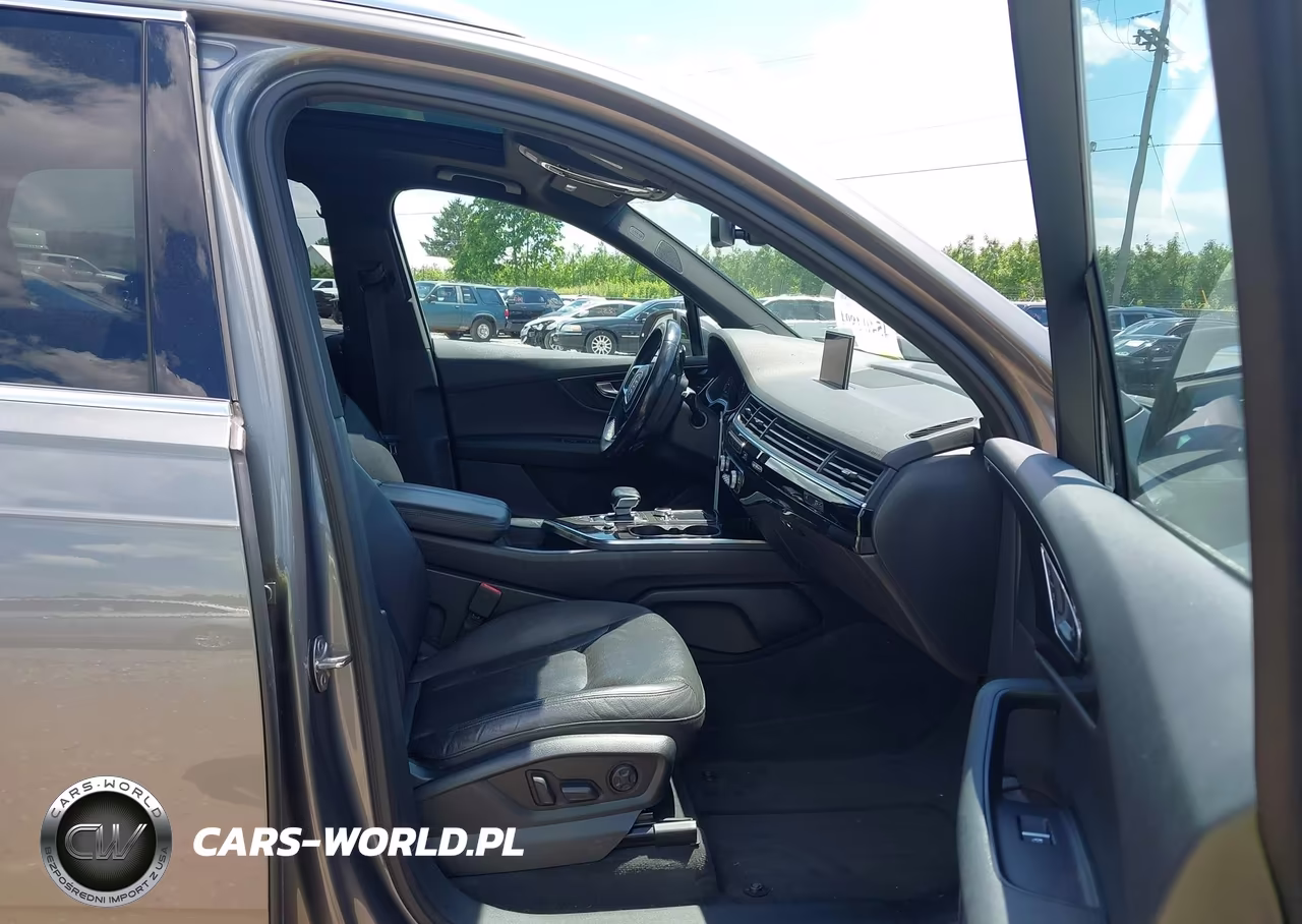 2017 Audi Q7 3.0T Premium VIN:WA1LAAF76HD029795 - 5