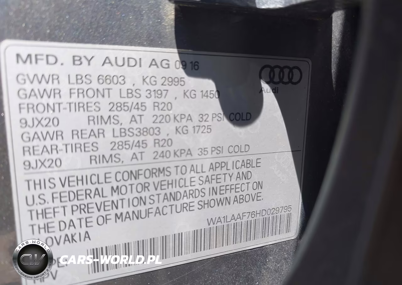 2017 Audi Q7 3.0T Premium VIN:WA1LAAF76HD029795 - 9