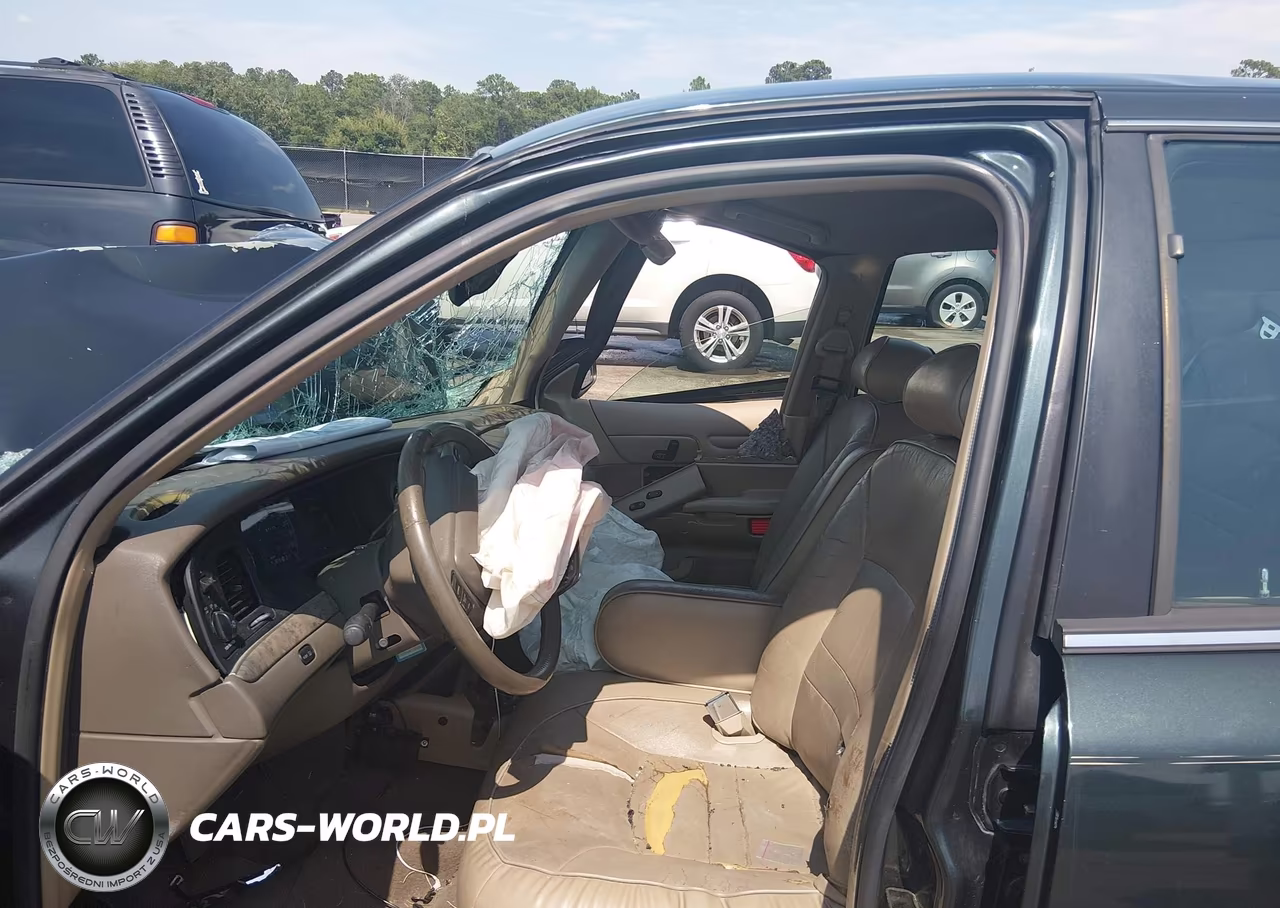 1999 Ford Crown Victoria Lx VIN:2FAFP74W4XX136386 - 5