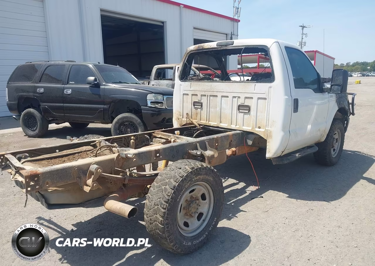 2016 Ford F-350 Chassis Xl-Xlt VIN:1FDRF3F62GED11683 - 4