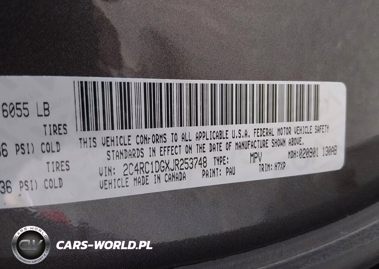 2018 Chrysler Pacifica Touring VIN:2C4RC1DGXJR253748 - 9