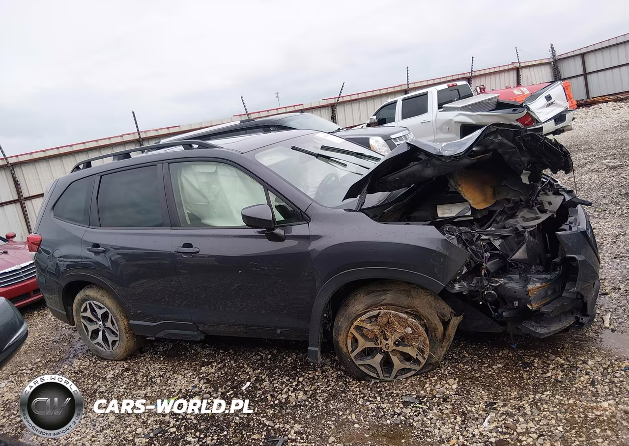 2024 Subaru Forester Premium VIN:JF2SKADC7RH421940 - 15
