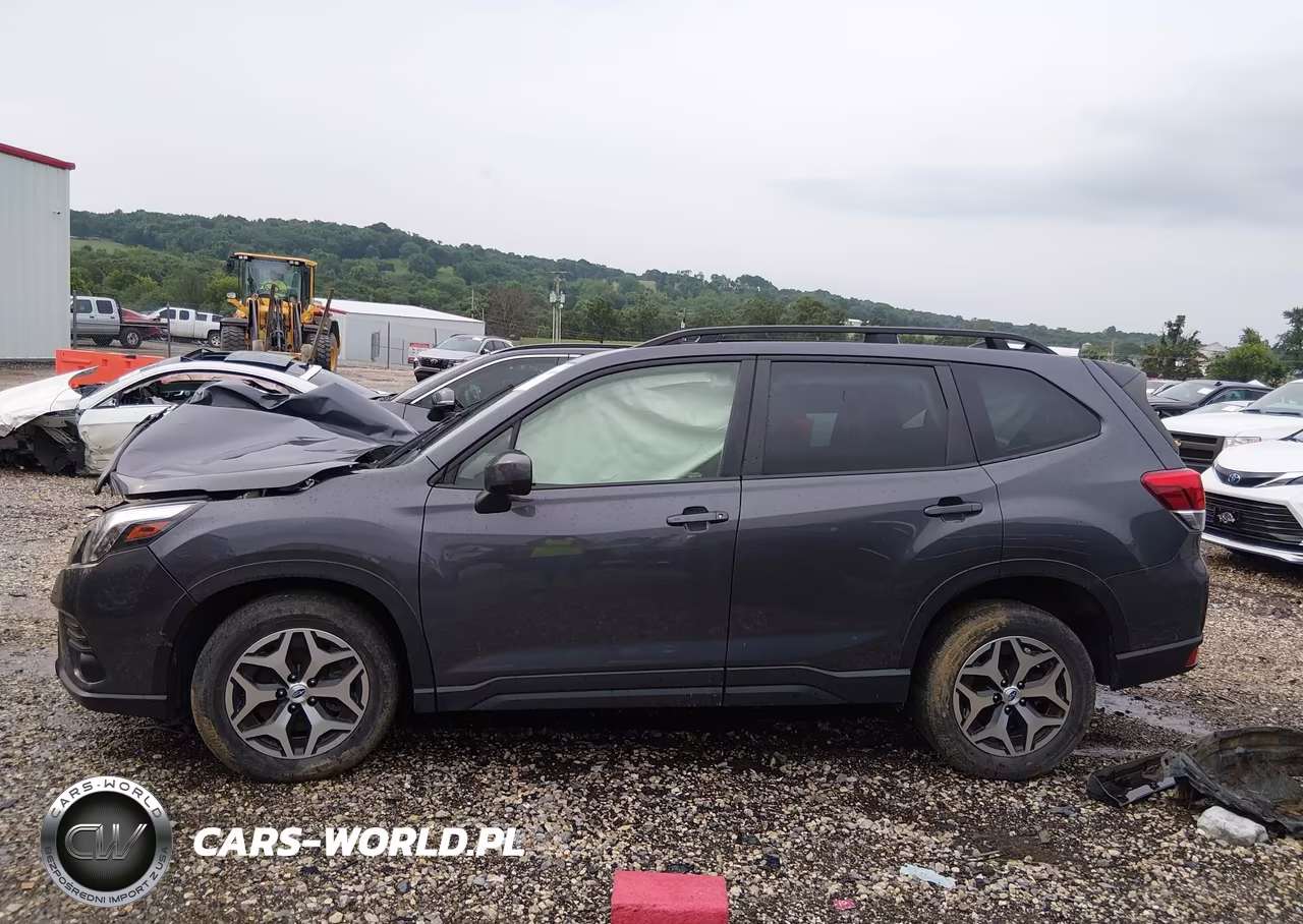 2024 Subaru Forester Premium VIN:JF2SKADC7RH421940 - 16