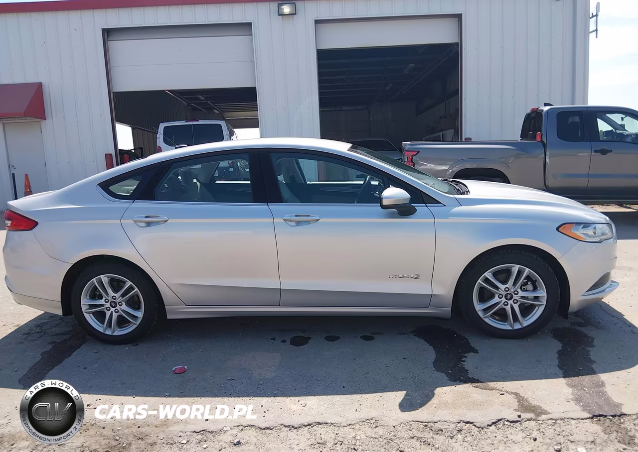 2018 Ford Fusion Hybrid S VIN:3FA6P0UU1JR254388 - 13