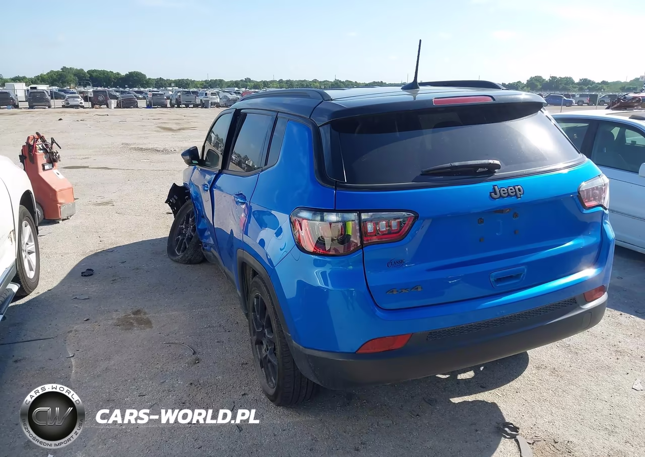 2024 Jeep Compass Latitude 4X4 VIN:3C4NJDBN3RT169920 - 3
