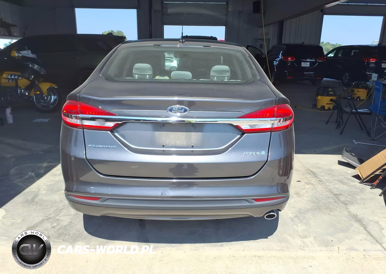 2018 Ford Fusion Hybrid S VIN:3FA6P0UU5JR271601 - 17